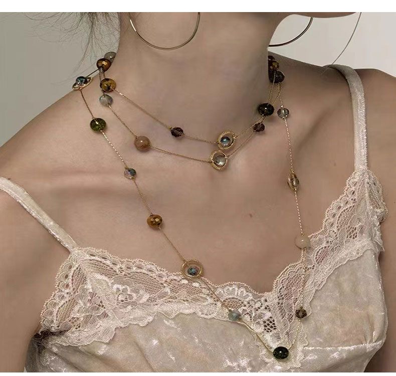 Collier carillon éolien nocturne à trois couches avec pompon, chaîne empilée, collier de perles à boule française de tempérament rétro pour femme_voghion.com