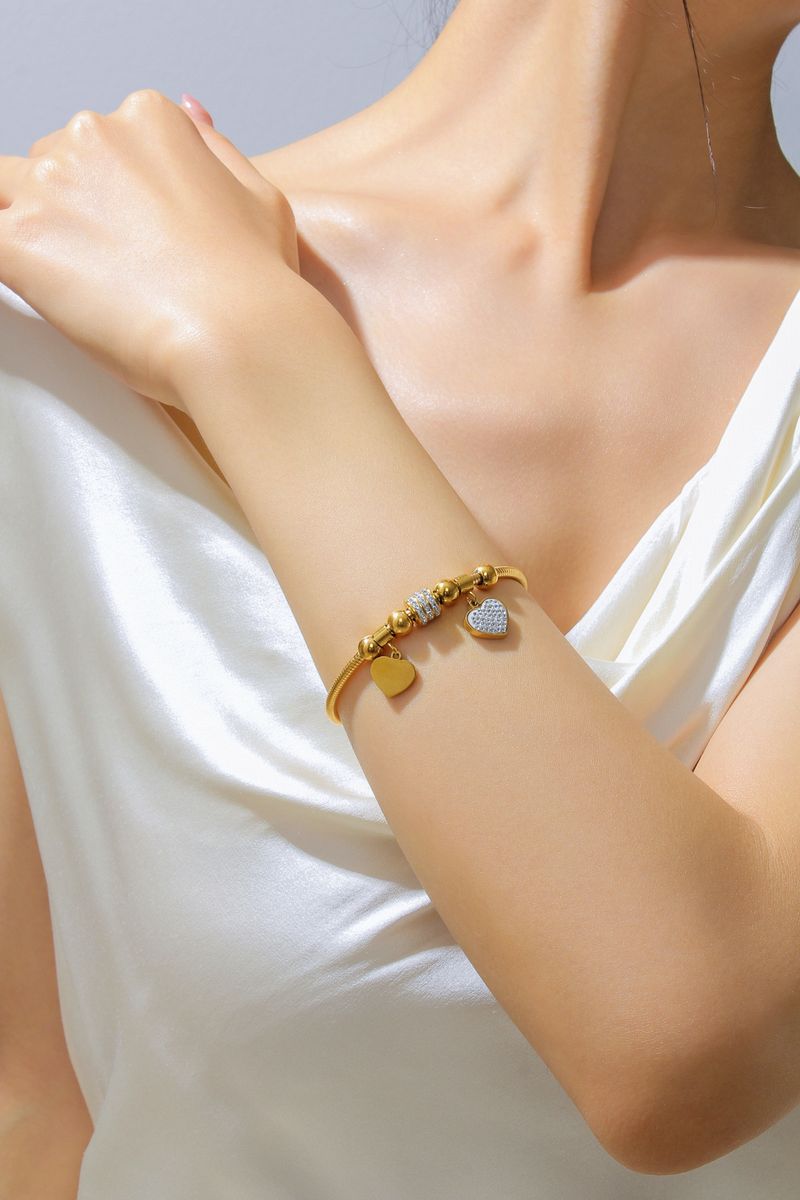 Bracciale rigido Denity in acciaio inossidabile placcato oro con motivo a trifoglio lunare, ideale come regalo per donne e ragazze adolescenti._voghion.com