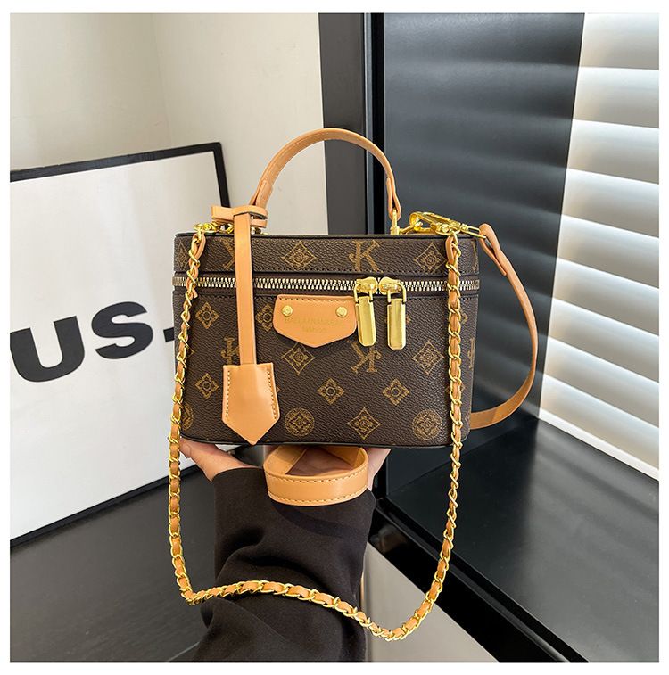High-end Vintage Box Women's Shoulder Bucket 2025 Summer New Fashion Versatile Crossbody Small Bag_voghion.com