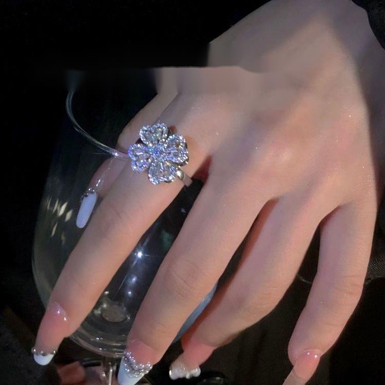 Rotatable Light Luxury High-end Full Diamond Flower Open Fashion Personality Rotating Niche Design Ring_voghion.com