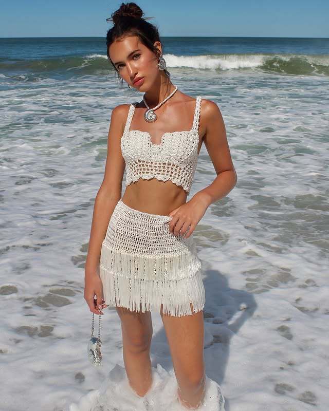Haut de bikini cache-cœur à pompons sexy pour femme - Tenue de plage bohème, bretelles réglables, design crocheté séduisant pour la baignade et l'été._voghion.com