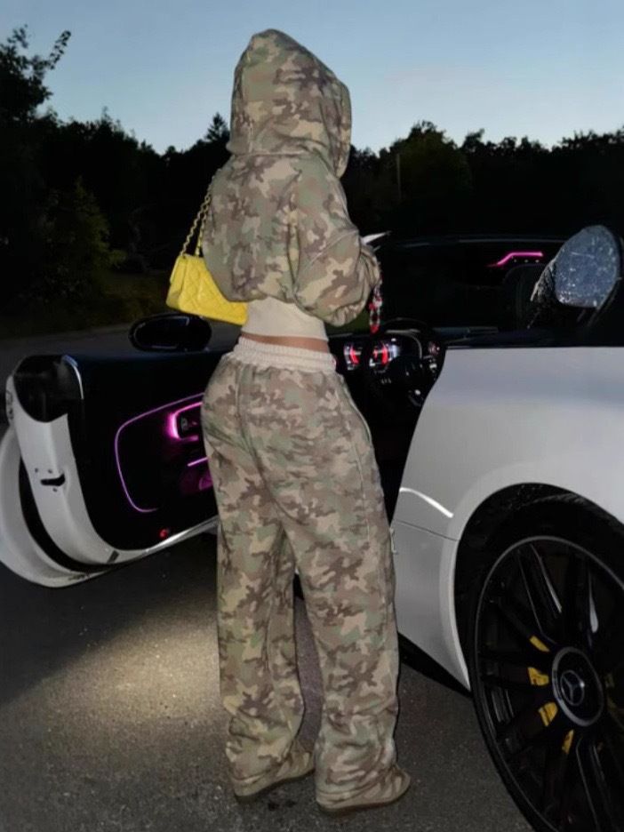 Conjunto de sudadera y pantalón de camuflaje a la moda: conjunto de dos piezas con estampado 3D para mujer, sudadera deportiva de poliéster cómoda en tallas XXS-6XL._voghion.com