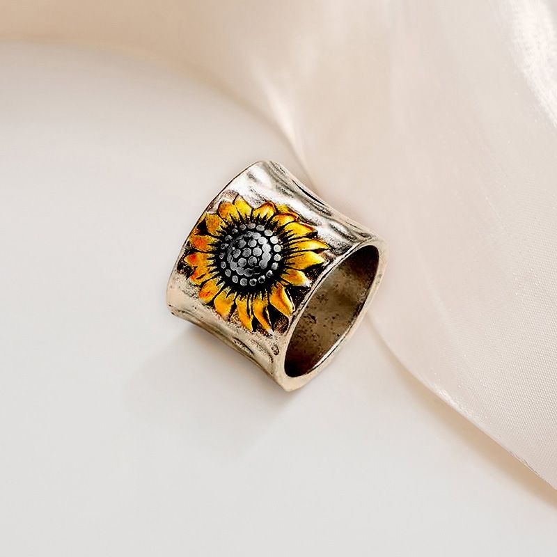 Cao Shi Wide Edition Couple Sunflower Pattern Ring, Sun Creative Ring_voghion.com