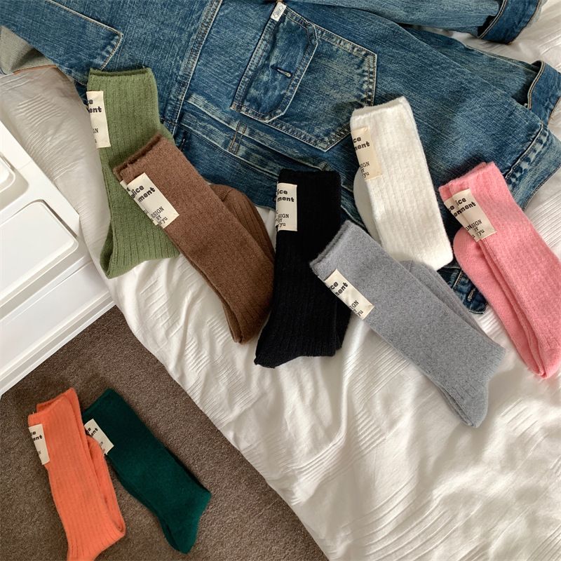 Women's & Men's High Socks Soft Wool Blend Knit Crew Socks For Winter Comfort, Warm & Breathable, Unisex Casual Slouch Socks With Textured Design_voghion.com