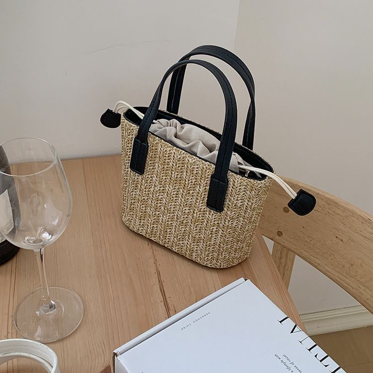 Einzigartige Designer-Handtasche aus Stroh für Damen 2023 Neue Sommer-Strandmode Gewebte Umhängetasche_voghion.com