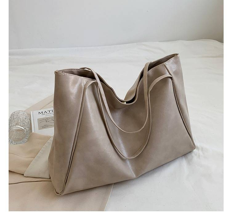 Borsa a tracolla in PU morbido di ispirazione vintage - Elegante borsa a tracolla con tracolla a catena, spaziosa e leggera per l'uso quotidiano (nero, beige, marrone, rosso)_voghion.com