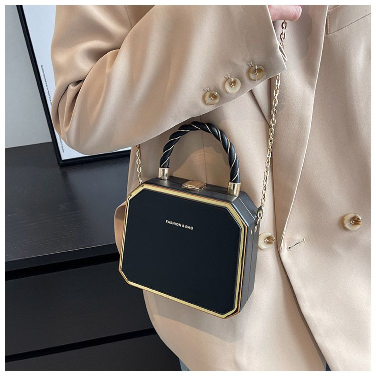 Borsa da donna: borsa a forma di scatola alla moda, semplice, versatile, Celebrity 2023 Nuova borsa a tracolla a catena squisita per donna_voghion.com