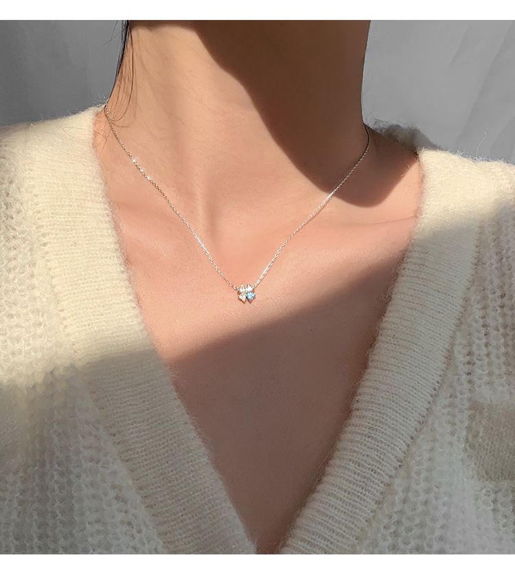 Four leaf clover necklace female trendy exquisite small temperament simple temperament s925 silver clavicle chain cold style necklace_voghion.com