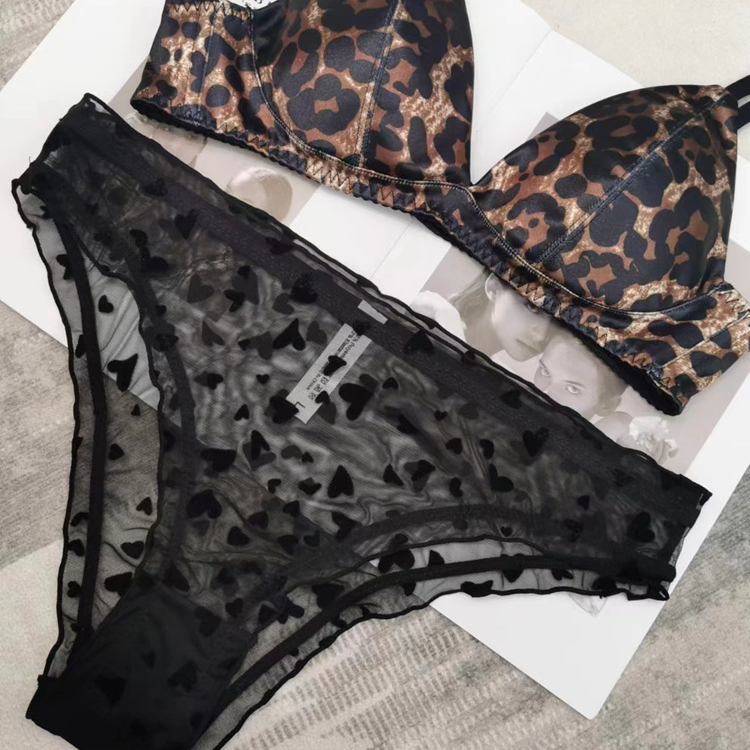 Damen Dessous Dreieck Cup ohne Stahlring Kleine Brust Sexy Push Up Dünne Glatte Unterwäsche BH-Set_voghion.com