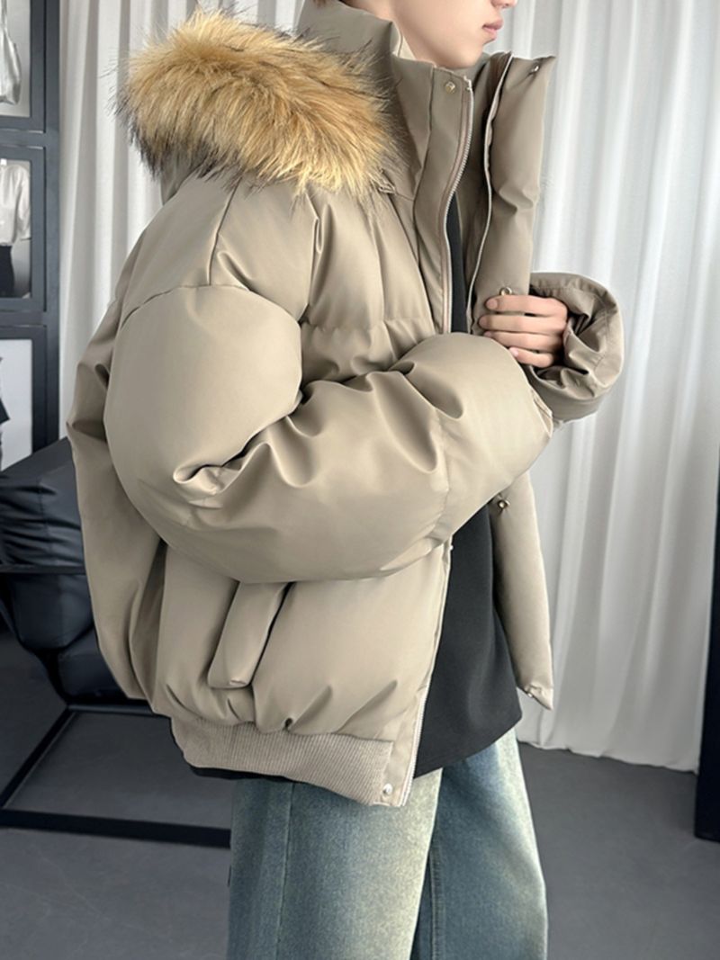 Kurze, wattierte Winterjacke für Herren mit Kapuze, Pelzkragen und PU-Leder im Stil einer amerikanischen Pufferjacke._voghion.com