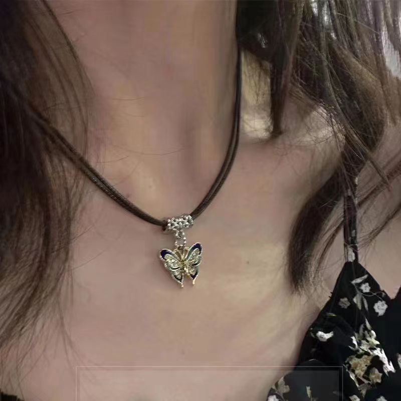 Supervackert retro fjärilshänge halsband för kvinnor av hög kvalitet i läder, repkrage, trendigt coolt, matchande kort_voghion.com