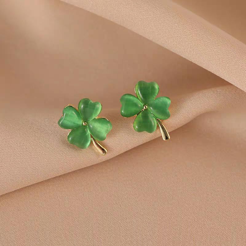 Fashion Commuter Earrings Four Leaf Clover Temperament Niche Design Light Luxury High End Earrings Without Piercings Ladies Ear Jewelry_voghion.com