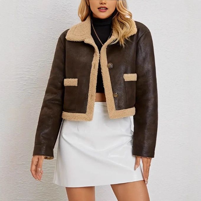 Kurze Jacke aus Wildlederimitat – Fleecegefüttert, Slim Fit, mit Taschen (S-XXL, Kaffeebraun)_voghion.com