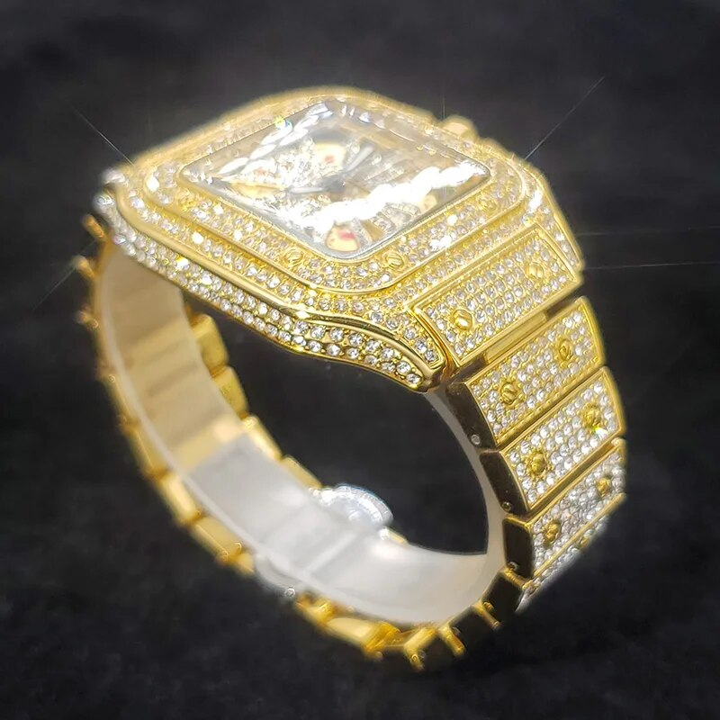 2023 Nové čtvercové hodinky pro muže Originální zlaté hip hopové diamantové náramkové hodinky Iced Out Bling z nerezové oceli vodotěsné hodiny_voghion.com