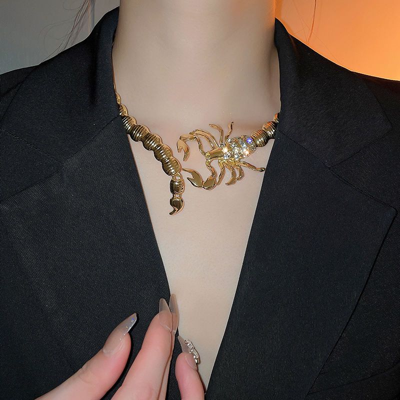 Exaggerated Rhinestone Open Unique Choker Animal Scorpion Design Collarbone Chain Niche Hot Girl Necklace_voghion.com