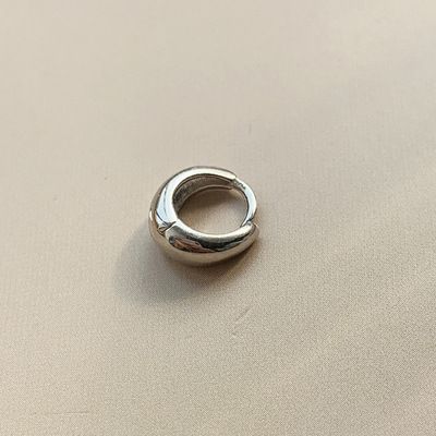 Design Sense Circle Hoop 2025, nuovi orecchini a cerchio semplici e minimalisti con fibbia a forma di borchia fredda, per donna_voghion.com