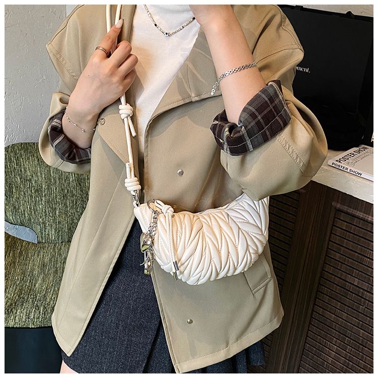 Vintage Diamond Quilted Crossbody Bag For Women, Small PU Shoulder Bag With Detachable Charm, Minimalist Urban Style, Soft Structured Hobo Purse_voghion.com
