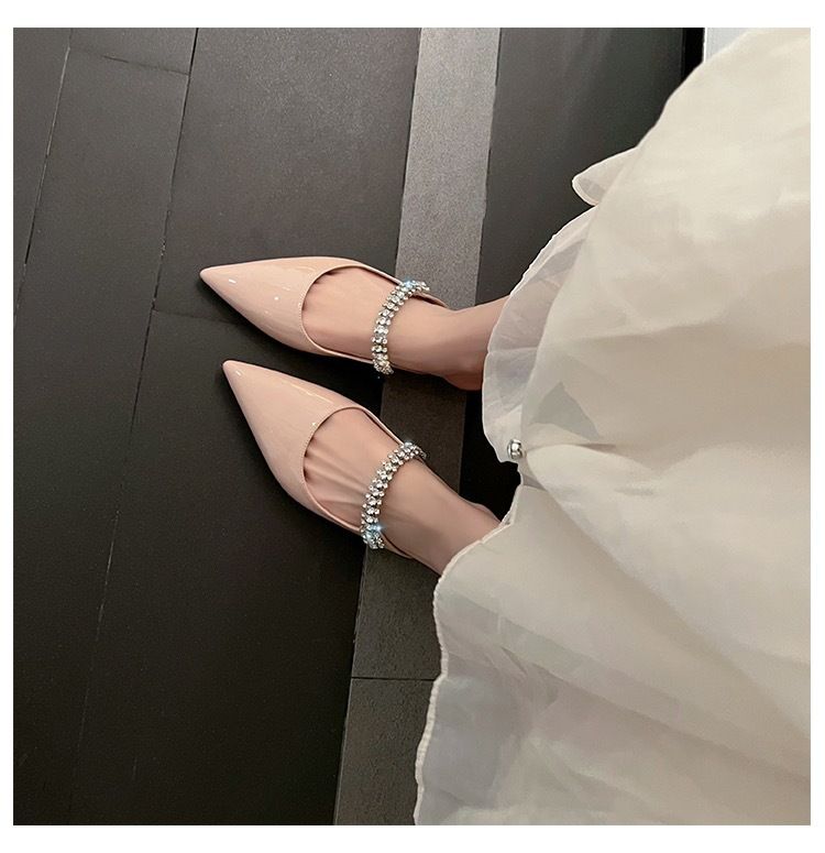 Nuovi sandali estivi in pelle laccata con diamanti per donna con tacchi alti e sottili a punta, fascia per capelli, fondo piatto e_voghion.com