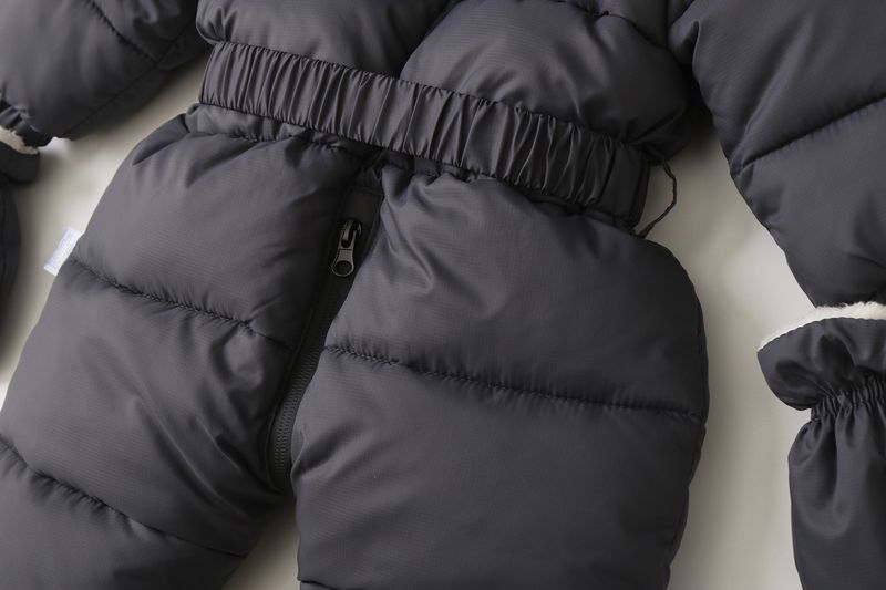 Warm Fleece-gefütterter Baby-Overall mit Kapuze und Fäustlingen – Weicher Winter-Strampler für Kleinkinder (1–3 Jahre, 80–100 cm) – Unisex, neutrale Farben_voghion.com