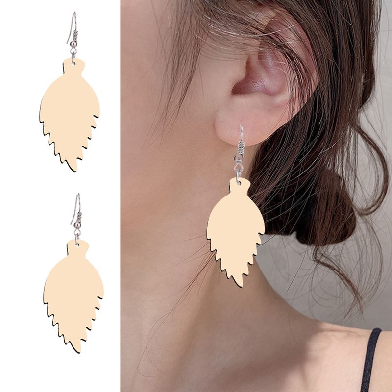 Creative design primary color Clover wooden daisy earrings fashion style earrings factory foreign trade supply earrings_voghion.com