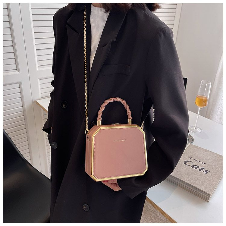 Borsa da donna: borsa a forma di scatola alla moda, semplice, versatile, Celebrity 2023 Nuova borsa a tracolla a catena squisita per donna_voghion.com