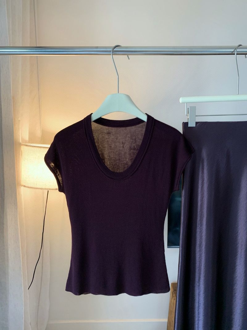 Ensemble deux pièces violet élégant : jupe midi fluide en mousseline fendue et haut à manches courtes, tenue d'été pour femme_voghion.com