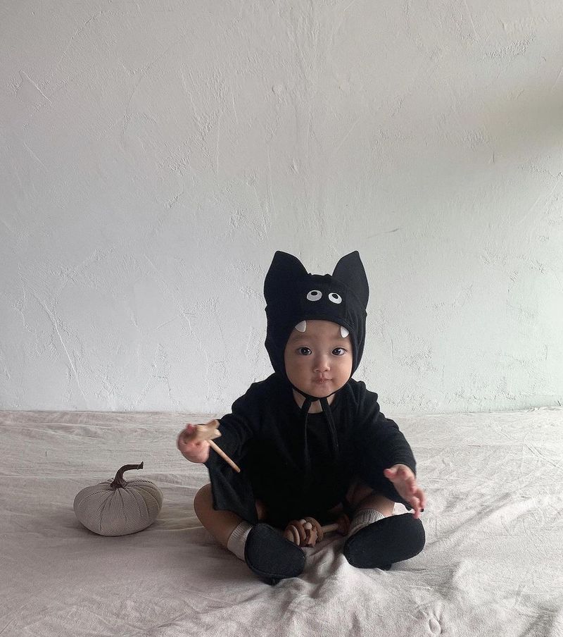 Tuta per bambini Ins Halloween Series Tuta a forma di pipistrello Taglia piccola e media Tuta a tre pezzi a maniche lunghe per bambini_voghion.com