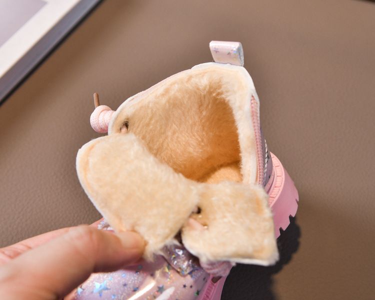 Mädchenmode Martin 2024 Winter Neue Kinder-Baumwollschuhe Vielseitige, weiche Sohlen Warme, niedrig geschnittene britische Stiefel_voghion.com