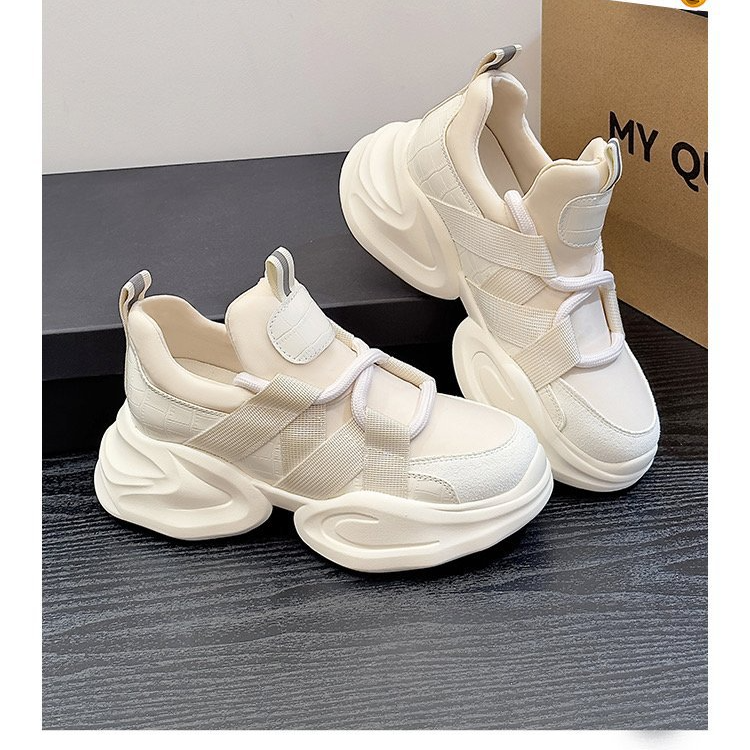 Neu Dicke Sohle Kleine Weiße Schuhe Mesh Oberfläche Casual Sport Schuhe_voghion.com