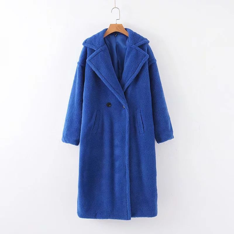 Cappotto da donna in lana di agnello sciolto di media lunghezza alla moda_voghion.com