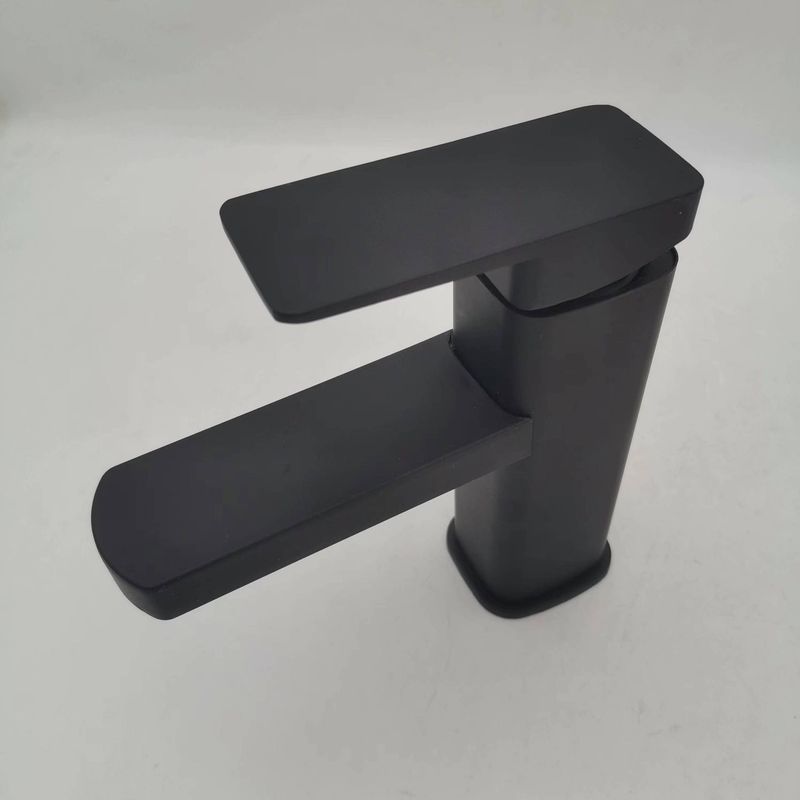 Manufacturer Wholesale Black Square Single Hole Basin Faucet Countertop Basin Bathroom Universal Hot And Cold Faucet_voghion.com