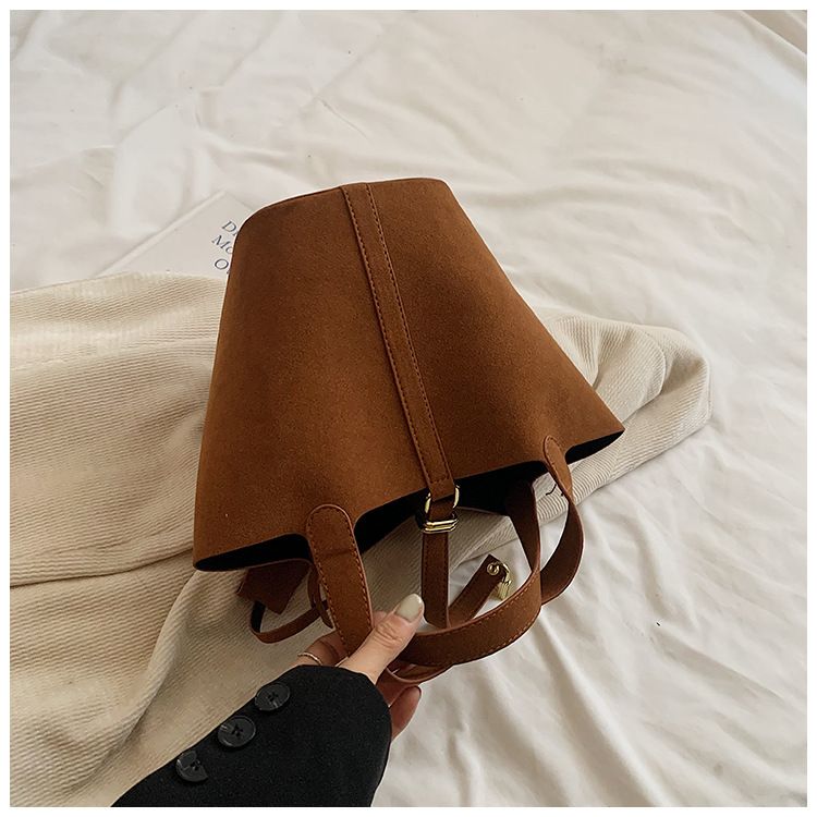 Leichter Luxus-Eimer mit mattiertem Nischendesign, neue trendige Mutter-Kind-Tasche, stilvolle Handtasche_voghion.com