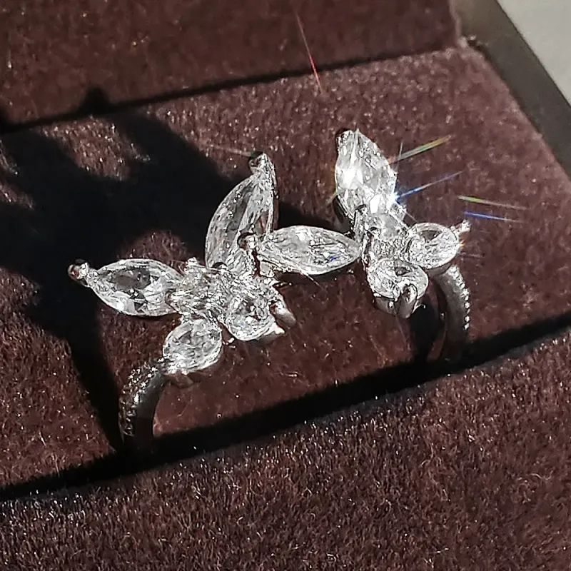 Modischer Designerring mit Zirkonia-Schmetterlingskristall, Messing, Einheitsgröße, hochwertiger Schmuck, Damenschmuck, Hochzeitsaccessoires, Geschenkidee_voghion.com