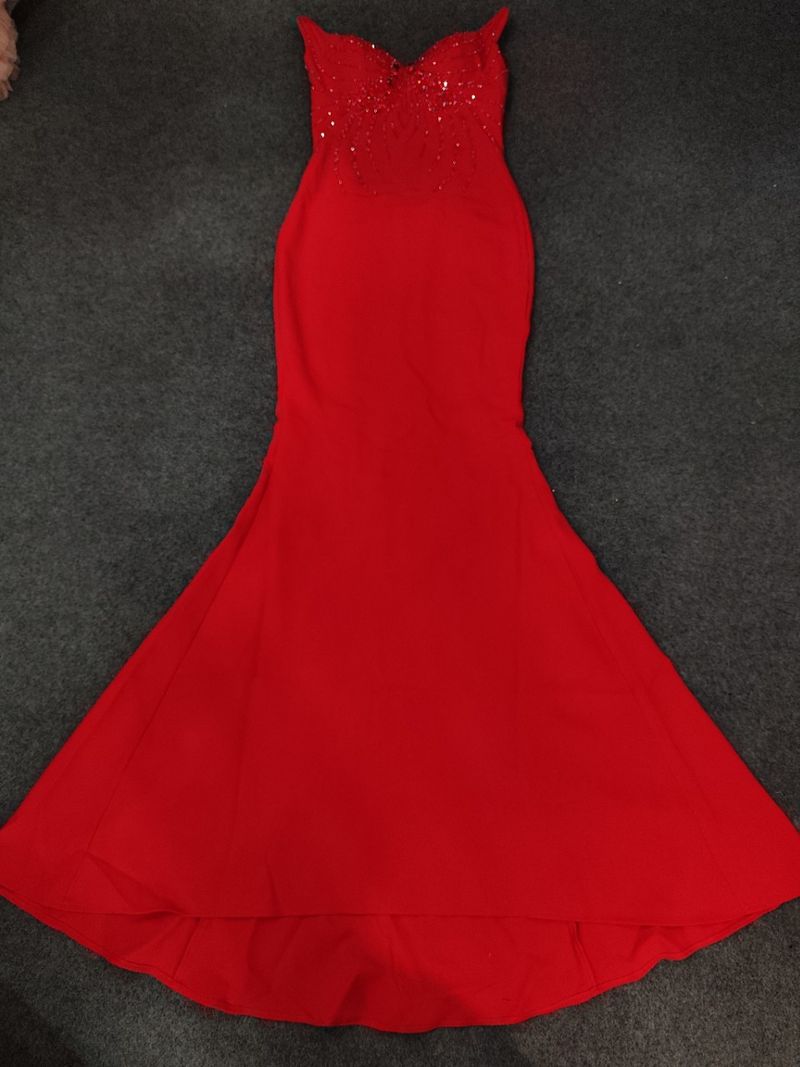 Elegante abito da sera con paillettes e spalle scoperte per donna - Abito lungo glamour con vita alta e perline scintillanti, perfetto per feste e occasioni speciali_voghion.com