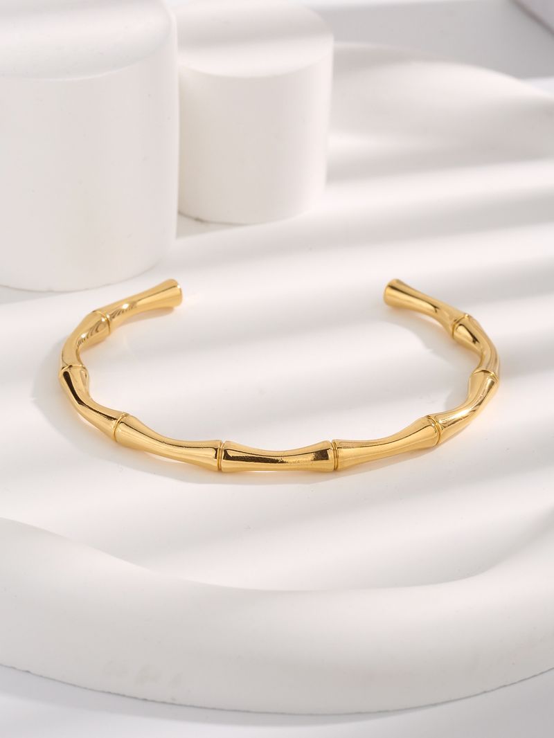 Delicato bracciale rigido sottile e semplice da donna, placcato oro, fatto a mano, gioiello minimalista_voghion.com