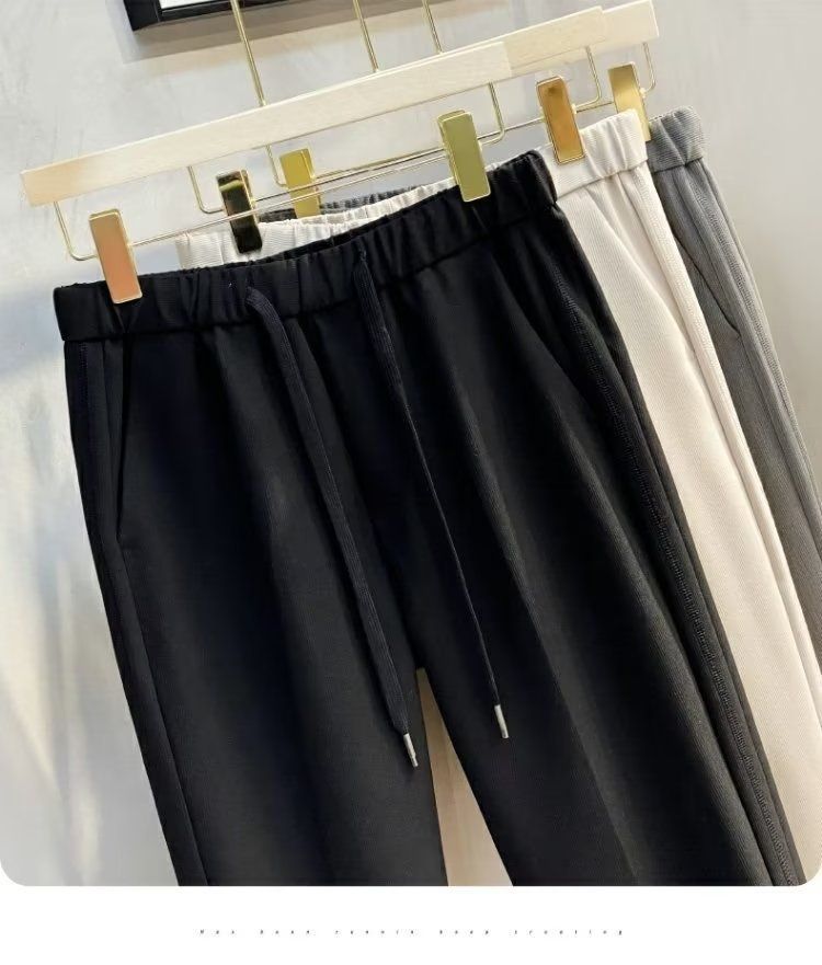 Drapierte Freizeithose für Herren, trendige, schlichte, einfarbige Hose mit elastischer Taille und geradem Neun-Punkt-Kordelzug_voghion.com