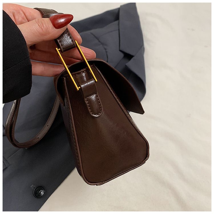 Borsa quadrata piccola in velluto satinato con texture leggera e lussuosa sotto le ascelle, moda di nicchia autunno e inverno 2024 versatile singola_voghion.com