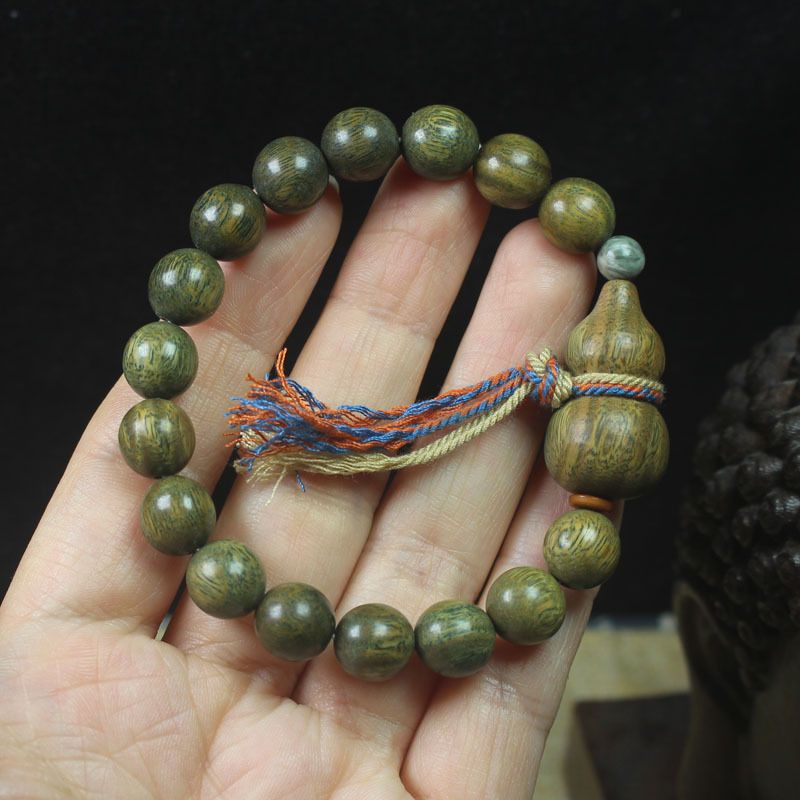 10mm Green Sandalwood Beaded Bracelet With Calabash Charm - Natural Fragrant Wood Jewelry_voghion.com