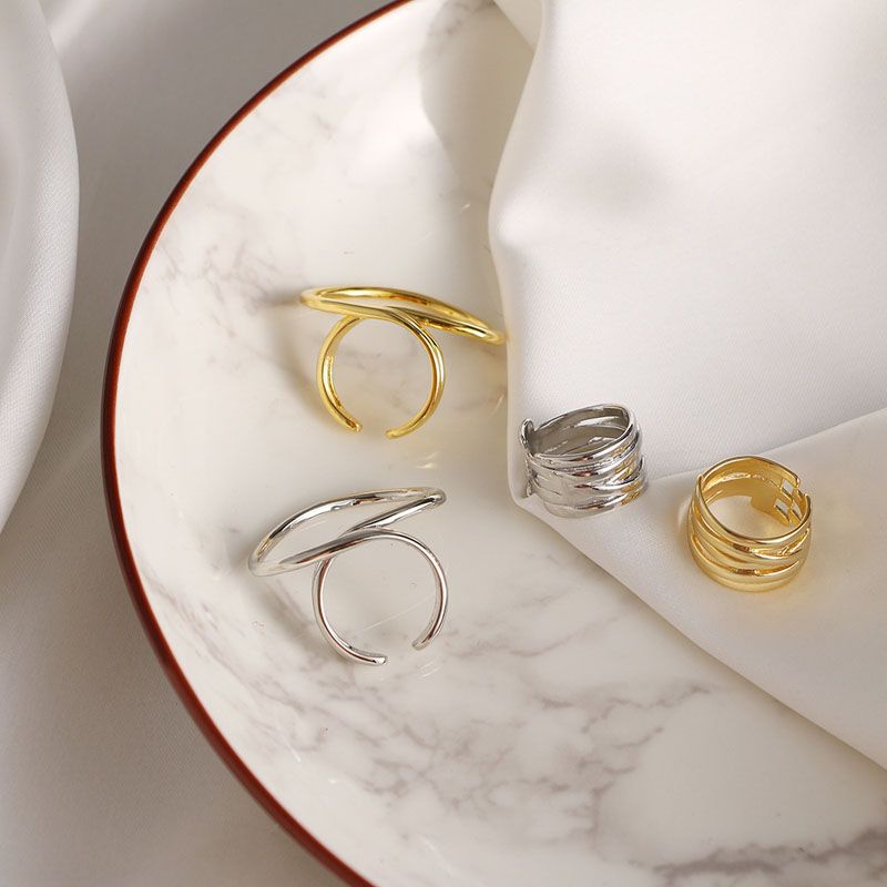 Geometrisches Ringset für Frauen und Mädchen, dreidimensional in Gold und Silber, minimalistischer Stil mit gedrehten Linien,_voghion.com