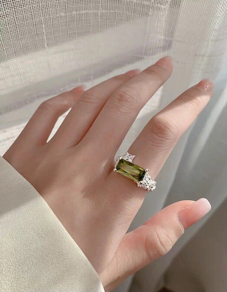 S Pure Silver High-end Emerald Zircon Ins Women's Niche Light Luxury Design Irregular Double Index Finger Ring_voghion.com