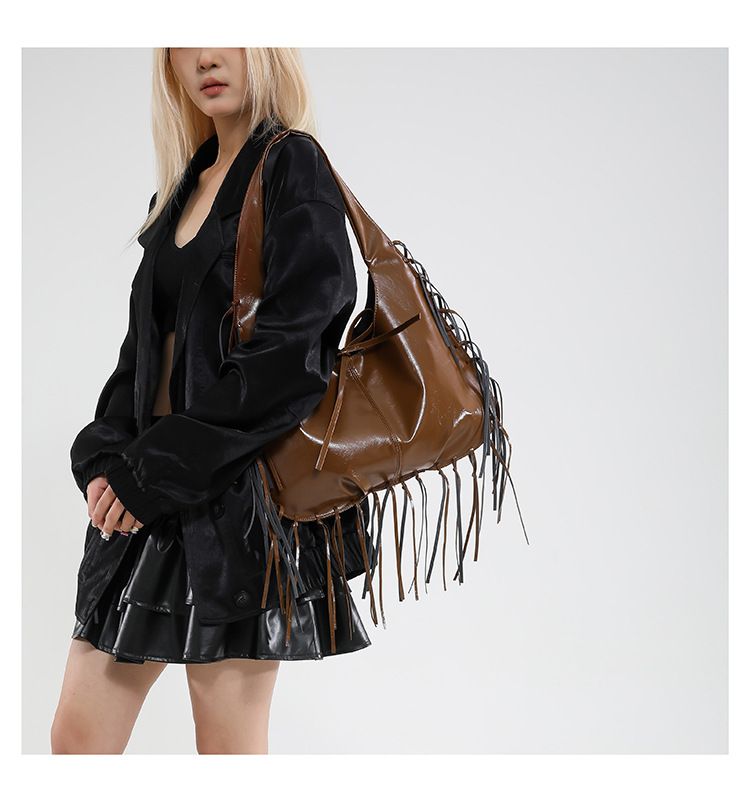 Trendy Fashion Tassel Underarm For Women 2025 Autumn New Korean Style Casual Versatile Single Shoulder Commuter Bag_voghion.com