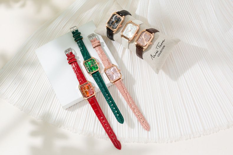 Fashionable square digital with women's leather strap and quartz watch_voghion.com