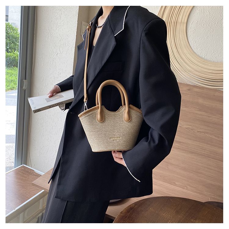 Handheld Bucket für Damen 2024 Neue koreanische Version Modische, vielseitige Umhängetasche, einfache und Nischen-Umhängetasche_voghion.com