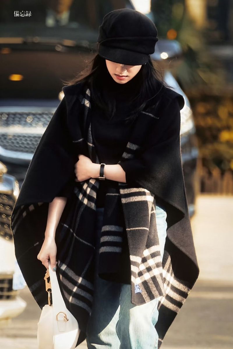 girl Girl B Family Zhang Jingyi Celebrity Same Style Cape Coat 2025 Autumn Winter New Double-Sided Plaid Shawl Jacket_voghion.com
