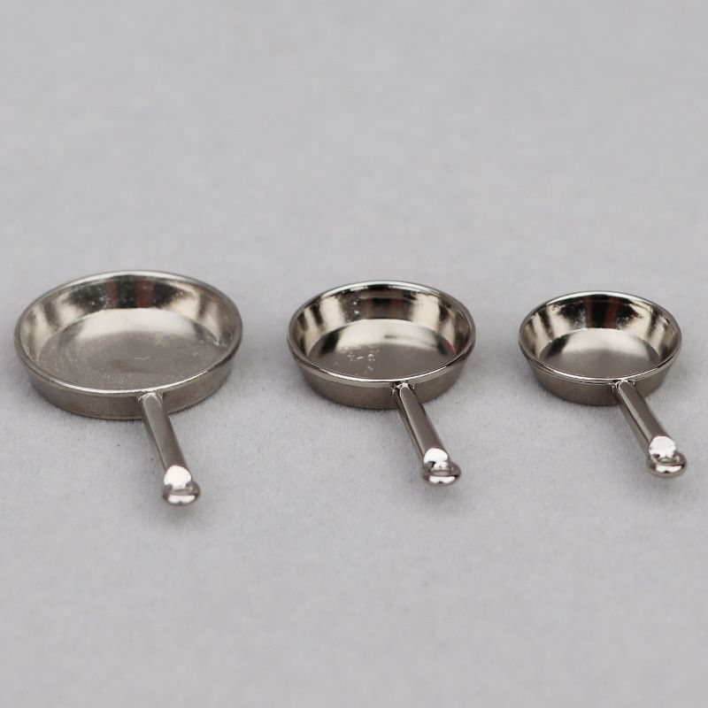 1:12 dollhouse dollhouse miniature furniture accessories mini kitchen utensils alloy pan three-piece set_voghion.com