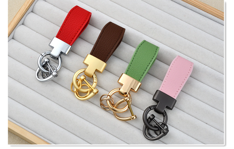 Automašīnas atslēgu piekariņš Ādas atslēgu kulons Automašīnas atslēgu kulons Augstākās klases soma, piekarināma apdares atslēgu piekariņa_voghion.com