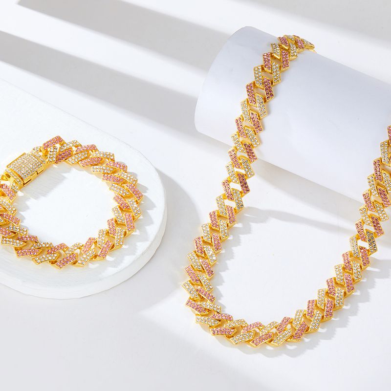 Stilvolles Quarzuhr-Set mit Diamantakzenten und passender Armband-Halsketten-Kombination – perfektes Geschenk für Männer und Frauen_voghion.com