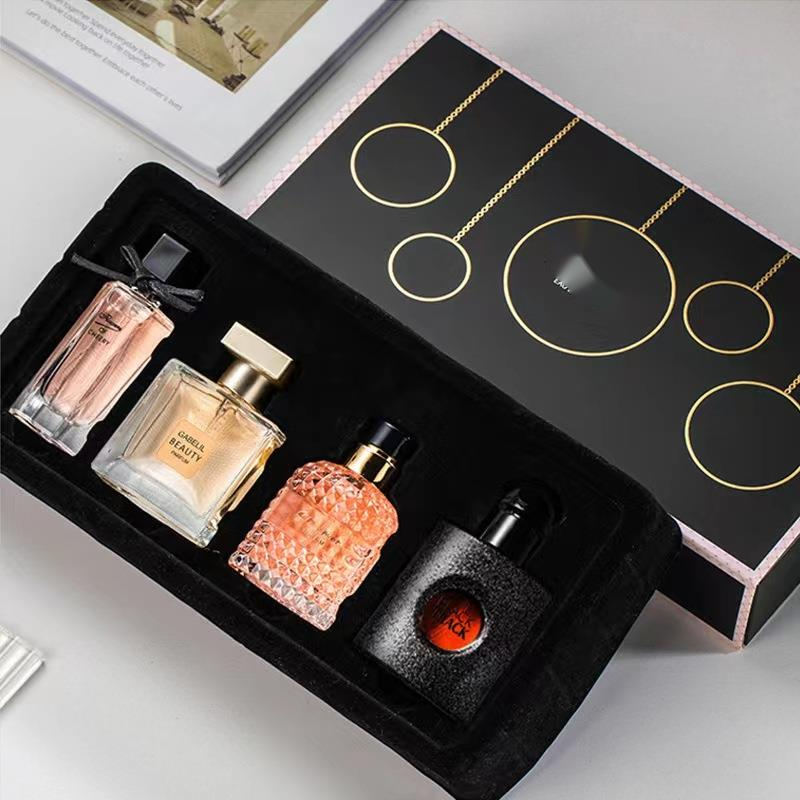 Nuovo set di profumi da donna in saldo, set da quattro pezzi, un set completo di popolari profumi da donna per studenti, set di profumi freschi e durevoli_voghion.com