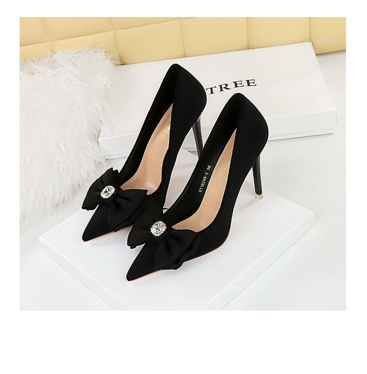 18249-H33 Korean Fashion Banquet Thin Heels, Shallow Mouth, Pointed Water Diamond Bow, High Heel Single Shoes For Women_voghion.com