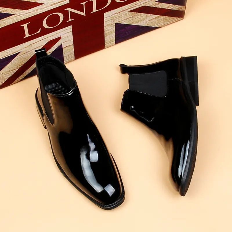 Chelsea Boots Herrenstiefel aus glänzendem Leder, kleiner quadratischer Kopf, kurze Stiefel, High-Top-Business-Lederschuhe, Lackleder-Herrenstiefel_voghion.com